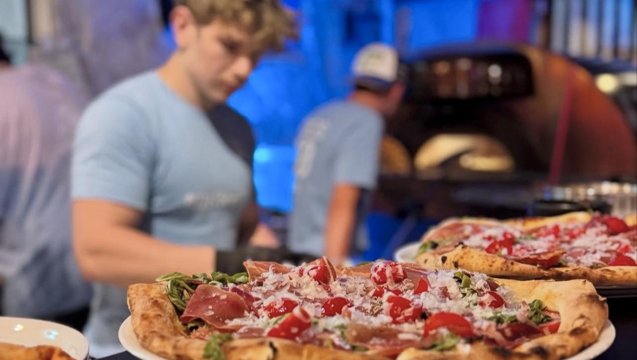 Pag's standout pizza: ruota di carro + football legends